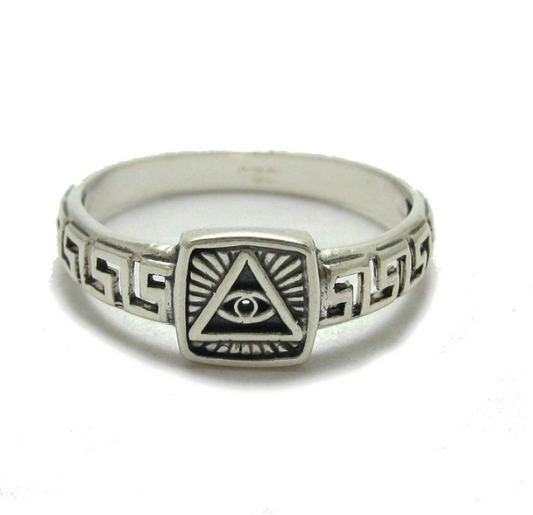 Protection Pyramid Ring